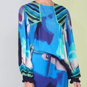 ✨✨Bl^nk London Tiara Top✨✨